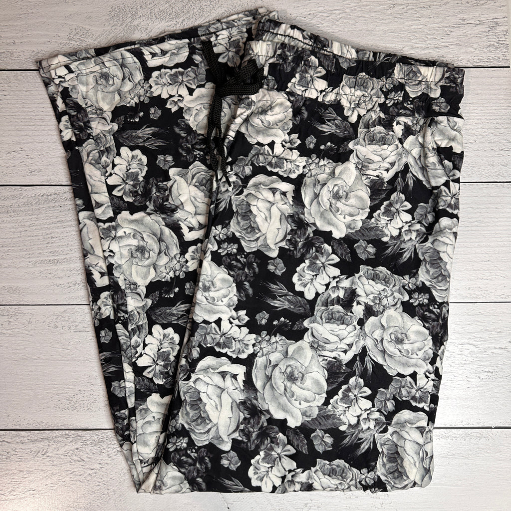 Black & White Roses - Lounge Pants