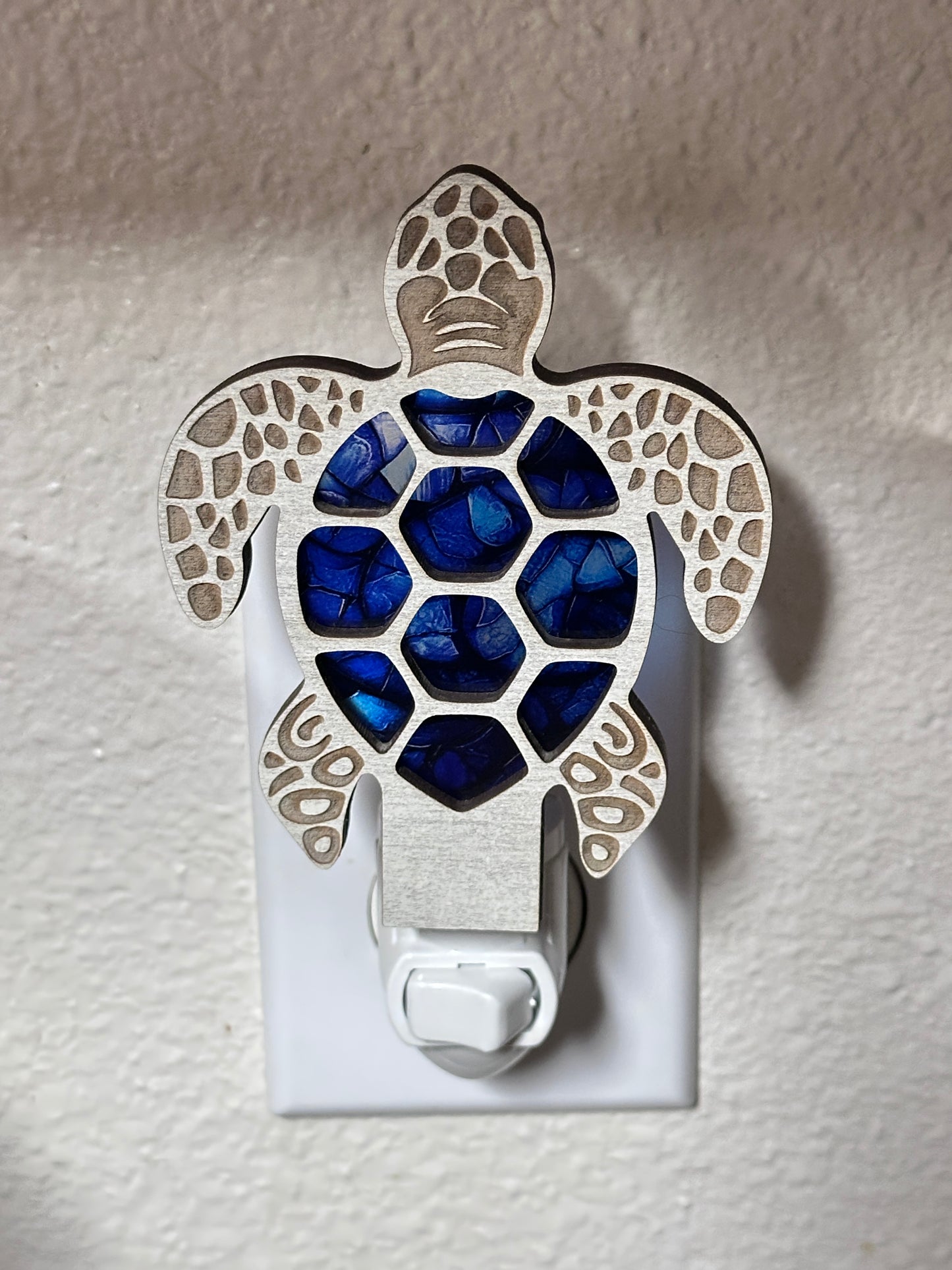 Sea Turtle Handmade LED Night Light with Blue Mosaic Design for Cozy Ambiance