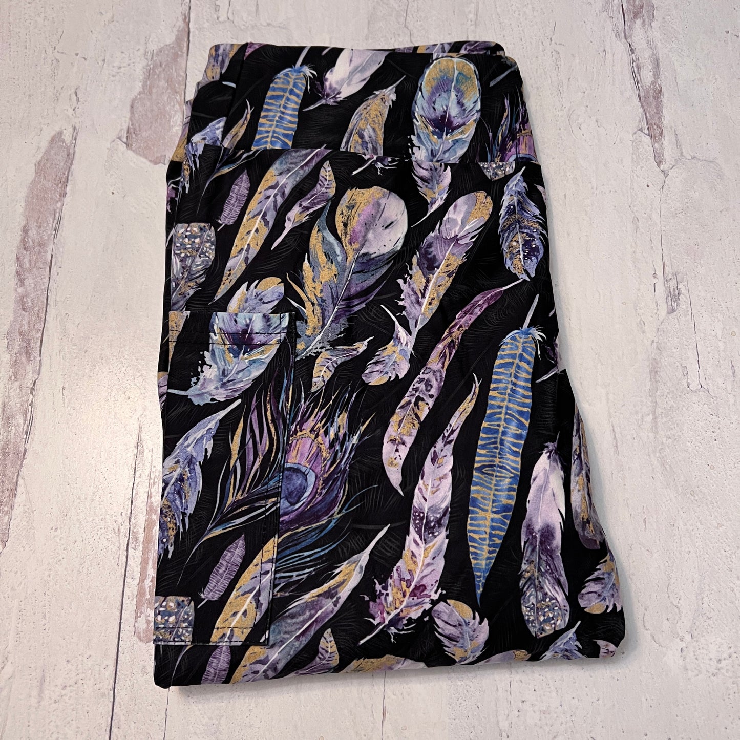 Purple Feathers - Leggings with Pockets