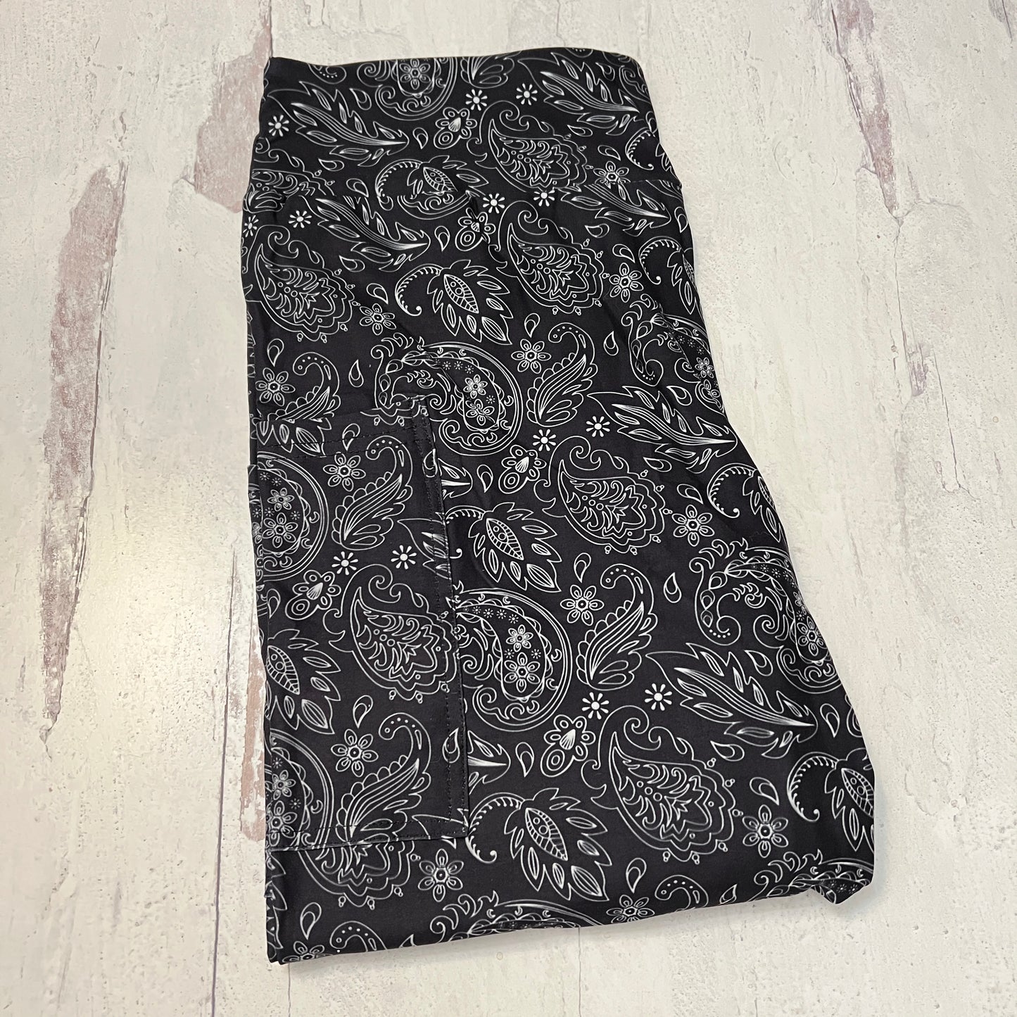 Black Paisley - Leggings with Pockets