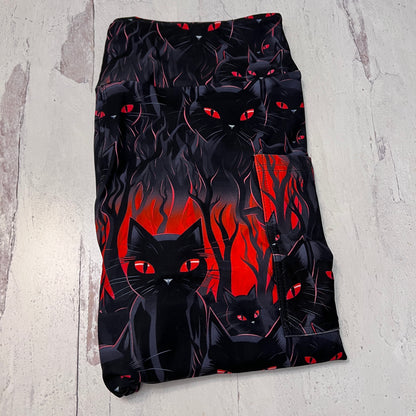 Black Cat Red Eyes - Leggings with Pockets