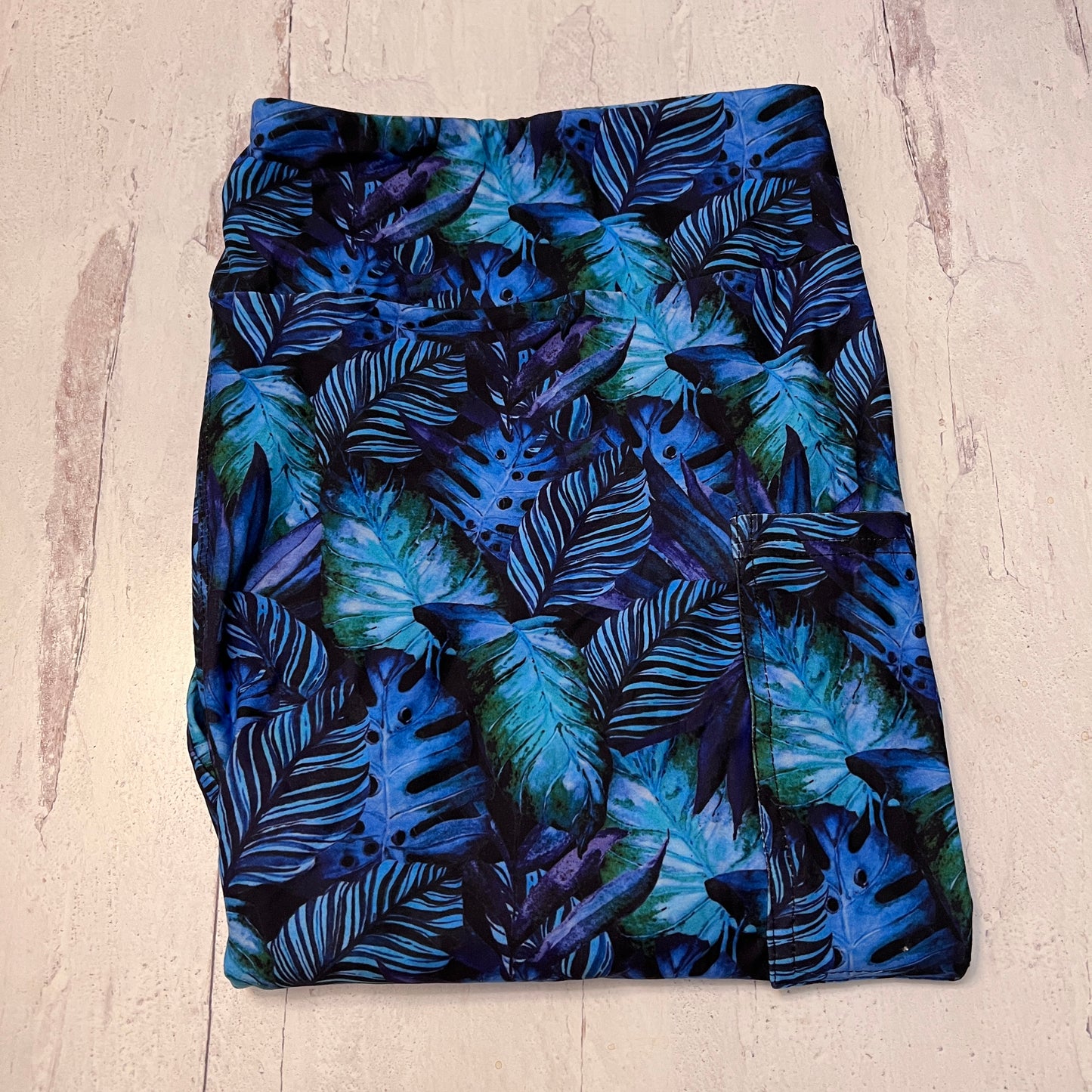 Midnight Exotic - Leggings with Pockets